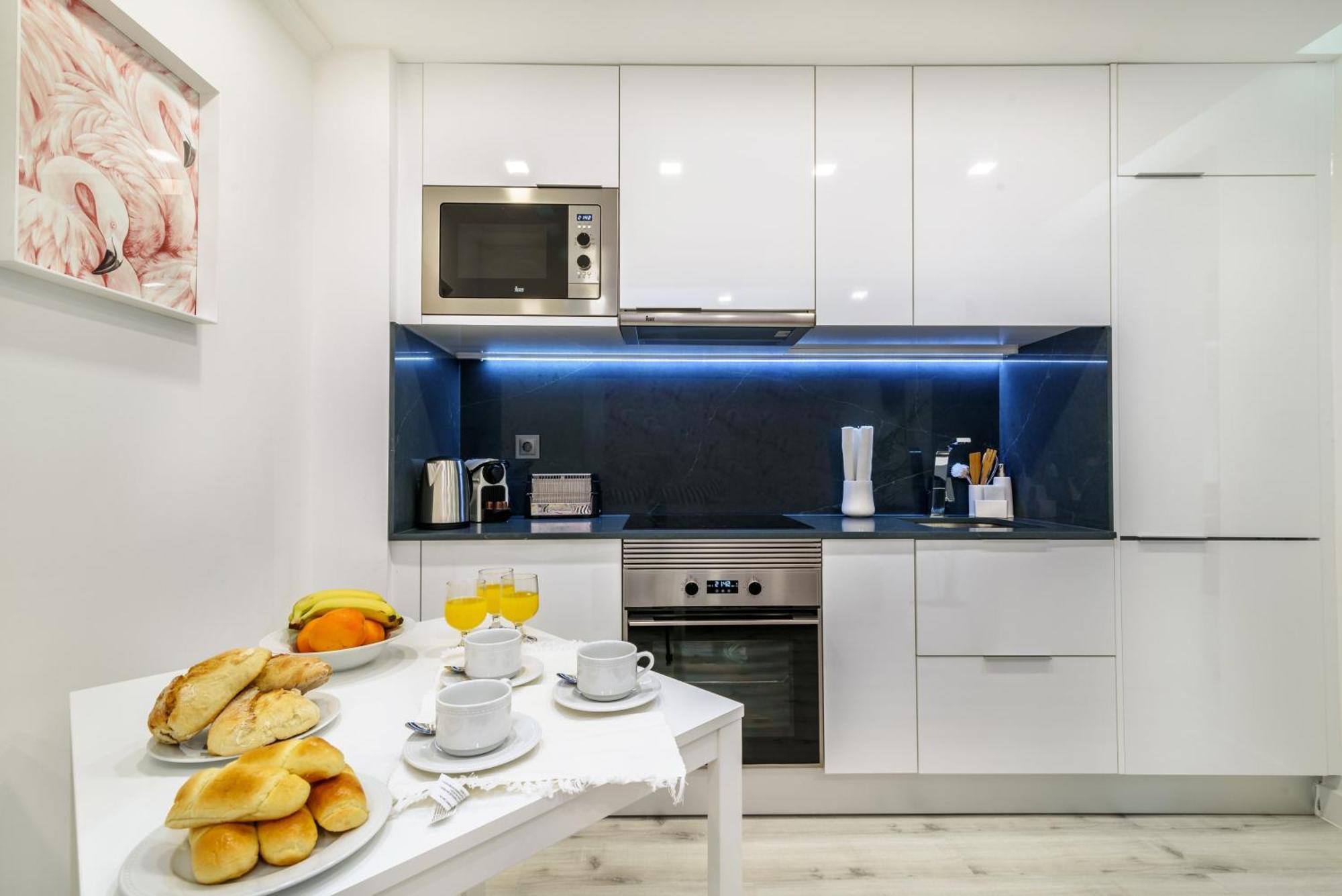 Whome City Chic Escape: Your Stylish Haven In Downtown Lisboa Exterior foto