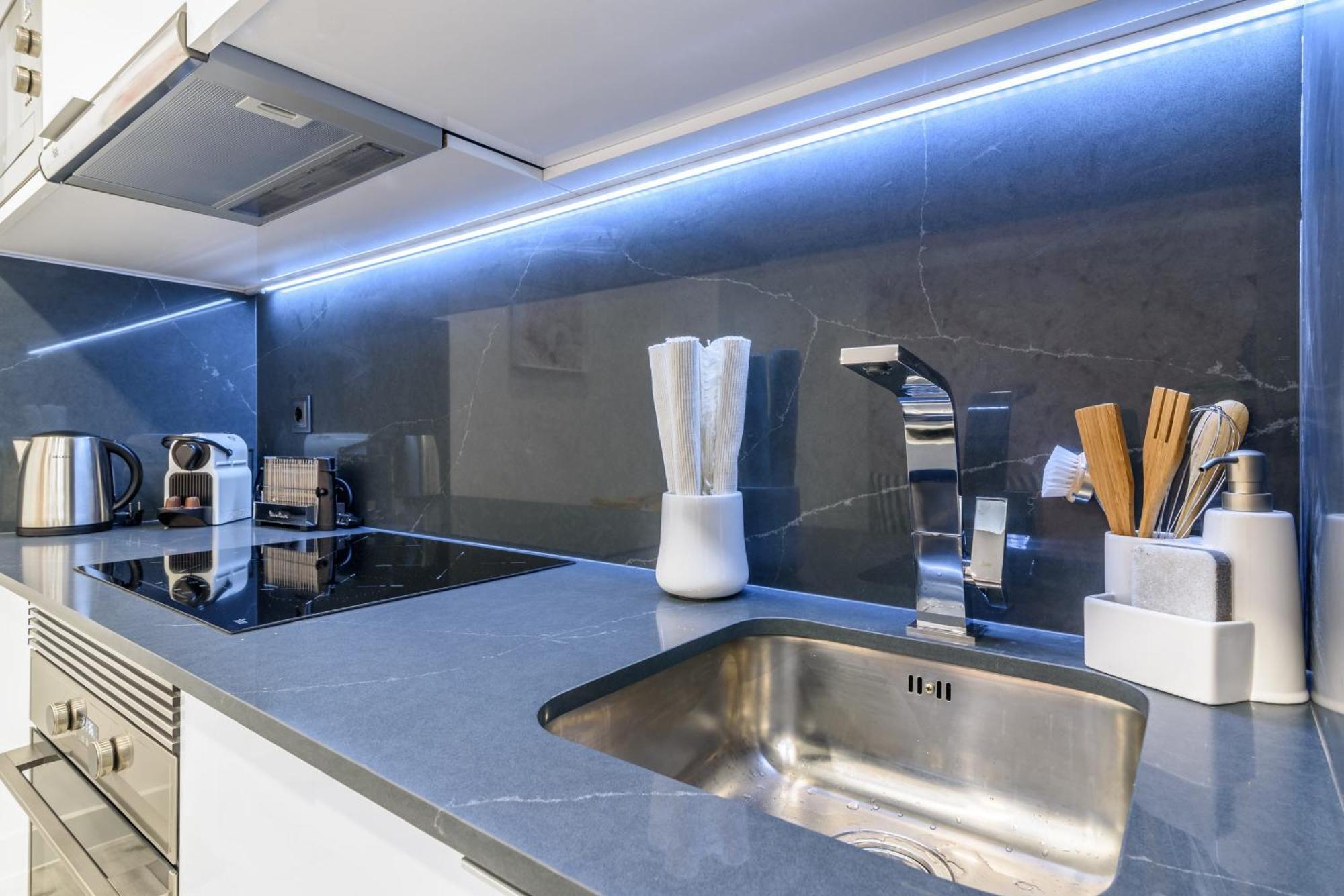 Whome City Chic Escape: Your Stylish Haven In Downtown Lisboa Exterior foto
